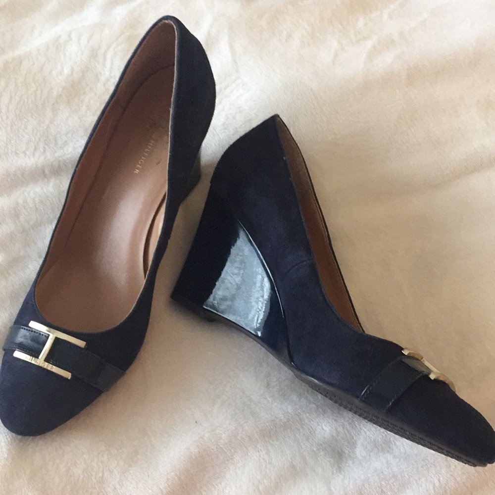 Blue wedges